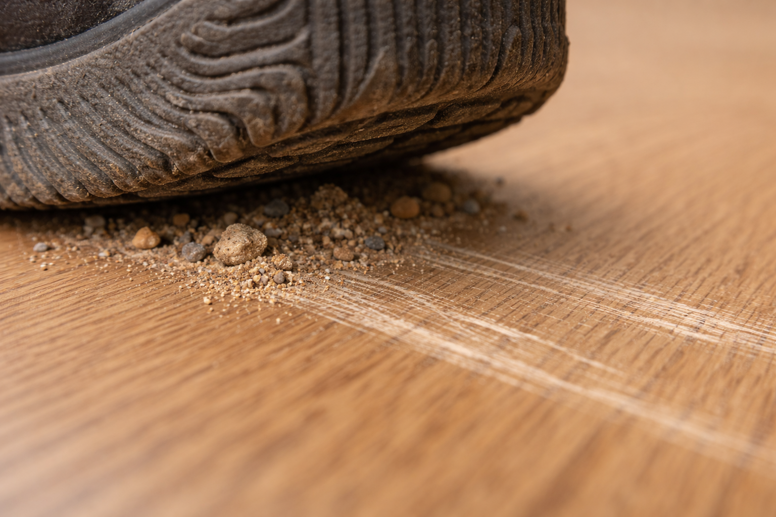 Hiệu ứng "Giấy nhám" (Sandpaper Effect): Thủ phạm thực sự