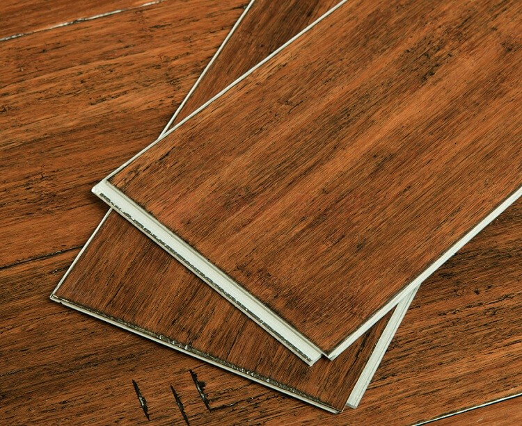 So sánh sàn gỗ công nghiệp Việt Nam với sàn nhựa SPC