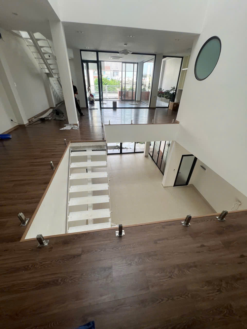 Có nên chọn sàn nhựa hèm khóa Vivafloor cho căn hộ chung cư?