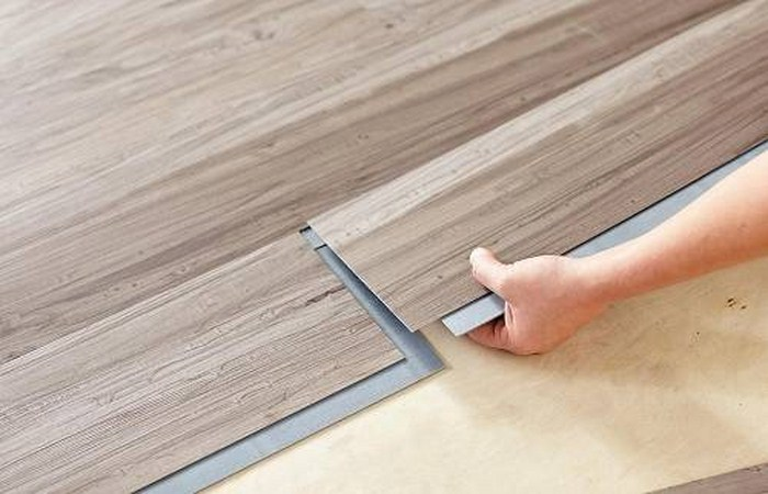 Xác định vị trí và chiều mở của hèm