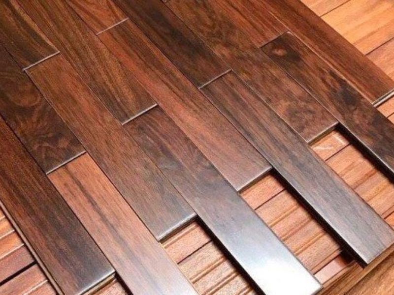 Sàn gỗ tự nhiên mang lại vẻ đẹp đẳng cấp.