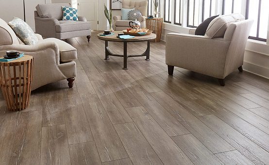 Từ nghi ngờ đến ưng bụng: Câu chuyện lát sàn nhựa giả gỗ SPC trong căn hộ của chúng tôi